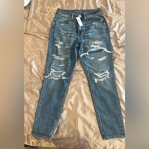 BNWT. In excellent condition never been worn AE jeans size 7
